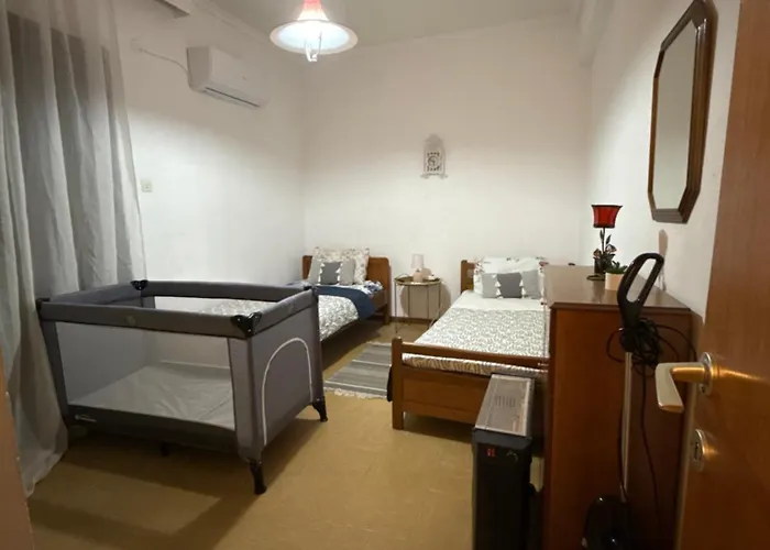 Zozefina Néa Péramos